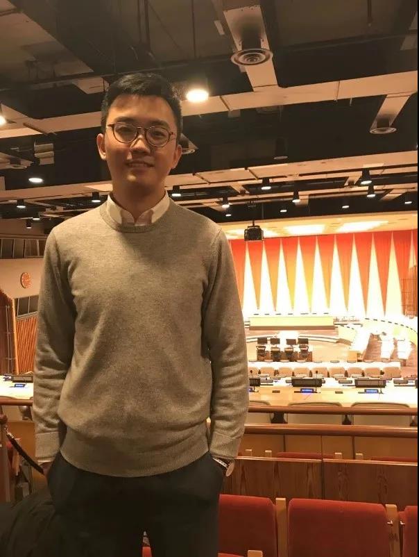 卢冰4.jpg 卢冰4.jpg