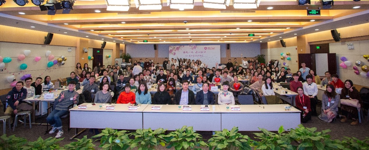 图为活动现场大合影.jpg 图为活动现场大合影.jpg