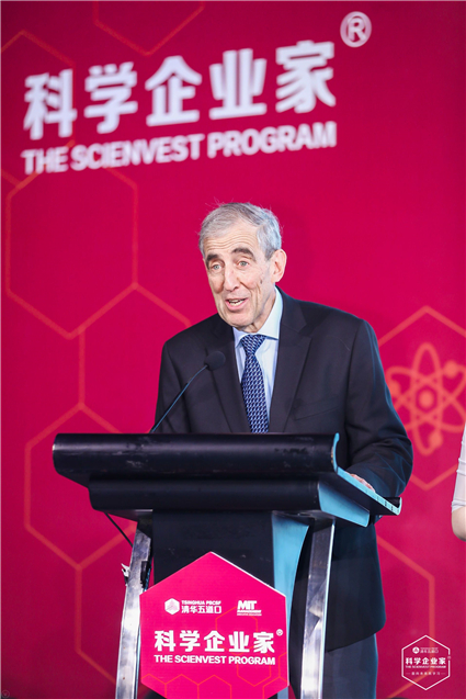 科企七班开学约翰·阿库拉_副本.jpg 科企七班开学约翰·阿库拉_副本.jpg